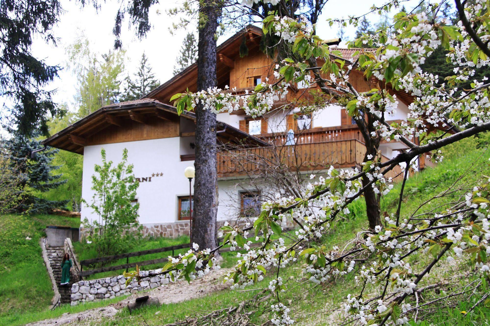 Garni Biancaneve Ruffre-Mendola Exterior foto